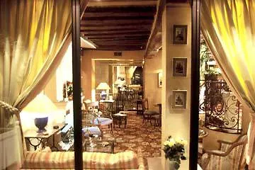 Hotel Sèvres Saint Germain 3*