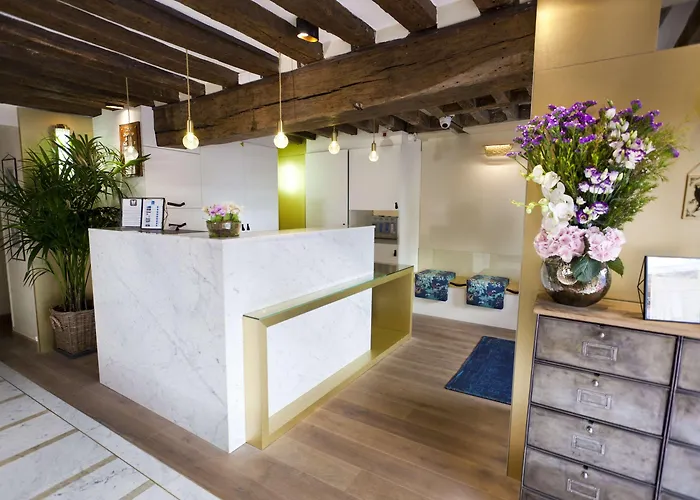 Sevres Saint Germain Hotell 3*