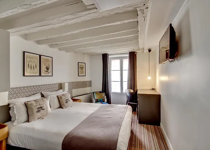 Sevres Saint Germain Paris