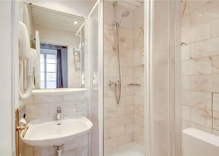 Отель Sevres Saint Germain